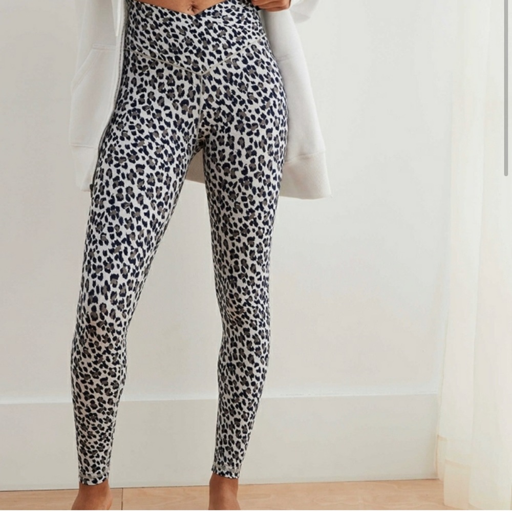 Aerie Play Real me crossover high waisted Leopard print leggings